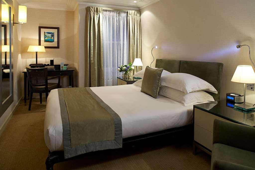 Cheval Phoenix House At Sloane Square Aparthotel London Room photo